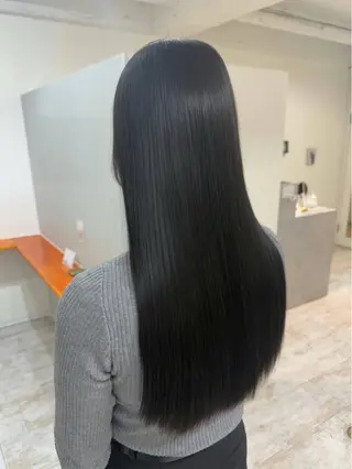 ロング カラー piLLon/ RYUKAのヘアスタイル