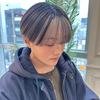 ショート レイヤーカット/ ハイトーンchimiのヘアスタイル