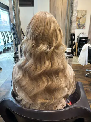 ロング Beauty Consultant 10C所属・10C Yumeのヘアスタイル