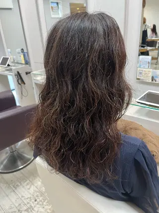 ロング パーマ 奥野 理香子のヘアスタイル