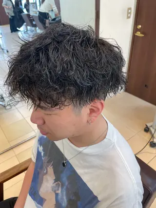 ショート パーマ メンズ 北林 秀悟のヘアスタイル