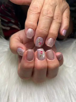 ネイル 美容室るーじゅ所属・美容室 るーじゅ/しいの木台のマツエク・マツパデザイン