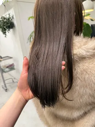 ロング カラー 💛🤍U too e’s 鎌倉🧸のヘアスタイル