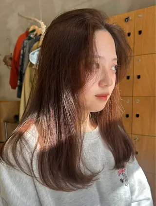 ロング 柔らかいオリーブ🍃 カラーNatsumiのヘアスタイル