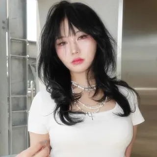 ロング bloc japon所属・ﾌﾞﾚｲｽﾞ˚✧₊⁎ ﾚｲﾔｰToriのヘアスタイル