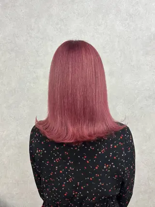 セミロング カラー 倉澤 愛理のヘアスタイル