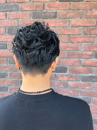 ショート パーマ メンズ 高橋 春菜のヘアスタイル