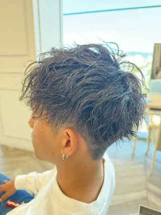 パーマ メンズ ブリーチカラー✨ 駒場　笙のヘアスタイル