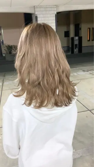 セミロング カラー パーマ ヘアアレンジ メンズ キッズ ネイル マツエク・マツパ 酸性ストレート 髪質改善大槻勇樹のヘアスタイル