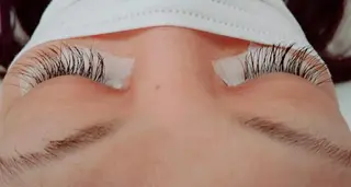 マツエク・マツパ 💡次世代LED -TIARA💡のマツエク・マツパデザイン