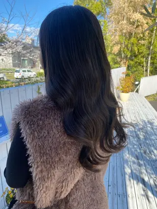 ロング カラー 安藤 沙英のヘアスタイル