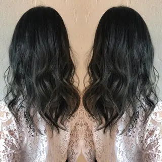 セミロング あらき ちさとのヘアスタイル