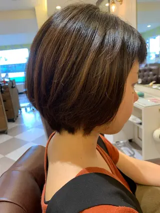 ショート LOUVRE totalbeautysalon西大寺店所属・粟田 めぐみのヘアスタイル