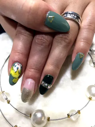 ネイル Sympa 𝓜iwako🐰ᩚのネイルデザイン