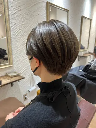 ショート カラー 🥀韓国ヘア🥀 宮津真菜のヘアスタイル