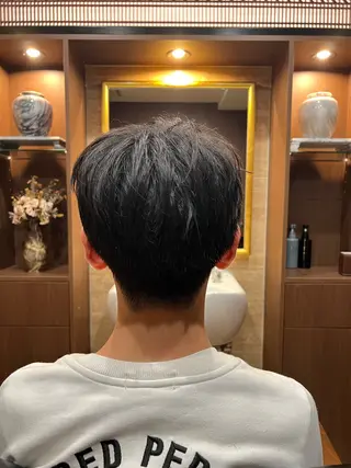 ショート ヒロ銀座バーバーショップ丸の内所属・秋山 琳太のヘアスタイル