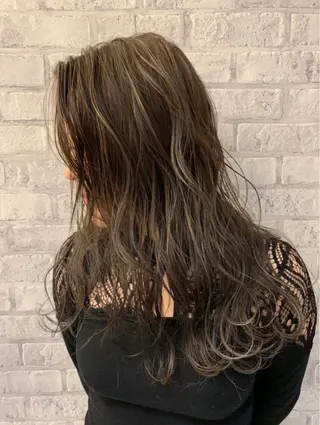 ロング カラー 大人レイヤー& 透明感カラー💄のヘアスタイル