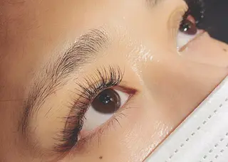 マツエク・マツパ ANNE梅田 GRACE店所属・ANNE chizuのマツエク・マツパデザイン