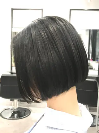 ミディアム 色気レイヤー& ショートはお任せ🌟のヘアスタイル