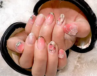 ネイル NekoNailsalon所属・グエン アンのネイルデザイン
