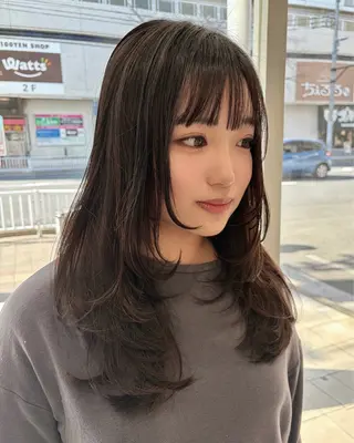 ロング 小顔レイヤー/明るめ ベージュ/モモのヘアスタイル