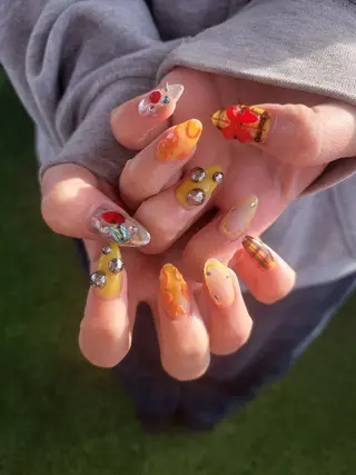 ネイル 🌺chimu🌺 予約リクエスト可能☆のネイルデザイン