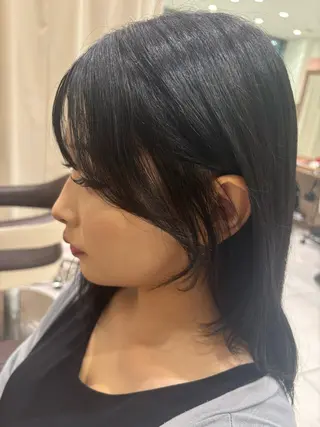 鈴木かのん /ミニモ限定クーポンのヘアスタイル