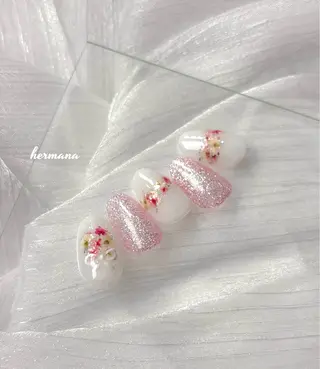 ネイル 伊藤 菜緒のネイルデザイン