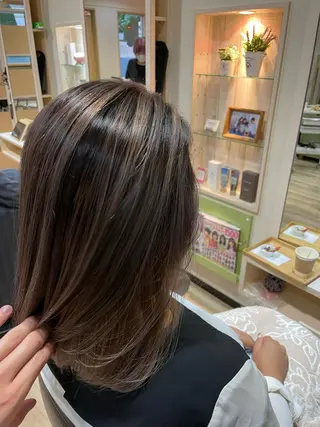 ミディアム カラー 🌈派手髪ハイトーン 🌈鈴木亮太🌈のヘアスタイル