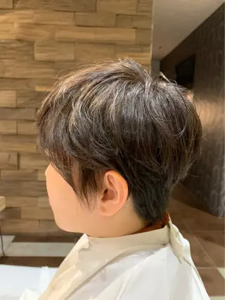 ショート カラー 川越 輝梨奈のヘアスタイル