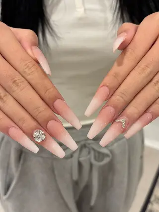 ネイル EASEN　伊藤 深秋のネイルデザイン