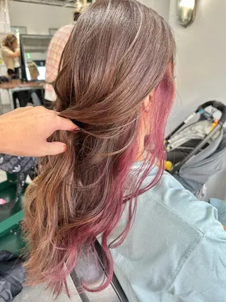 ロング カラー 篠崎 佑季のヘアスタイル