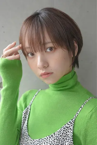 カラー 祝田 巳幸のヘアスタイル