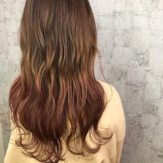 ロング カラー ベージュ/インナー カラー🤍Rieのヘアスタイル