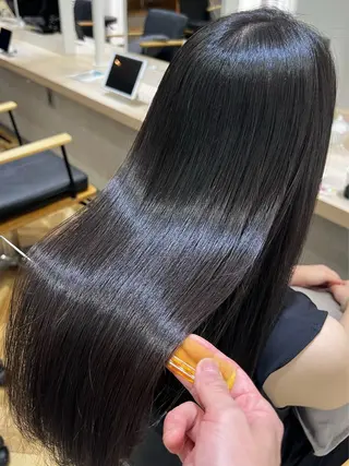 ロング 松田卓也🌟美髪矯正 🌟小顔🌟艶髪のヘアスタイル