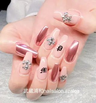 ネイル R inのネイルデザイン