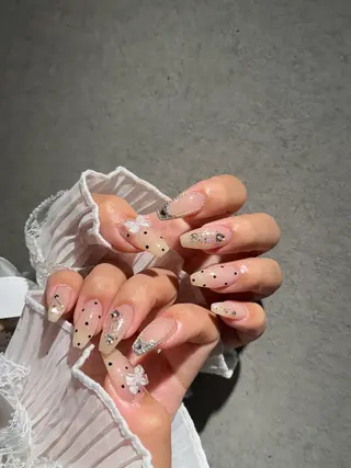 ネイル I-nailロング /ワンホン/キラキラのネイルデザイン
