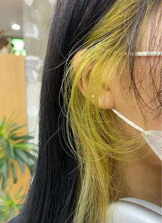 カラー kvell by urban.所属・KVELL ユナのヘアスタイル