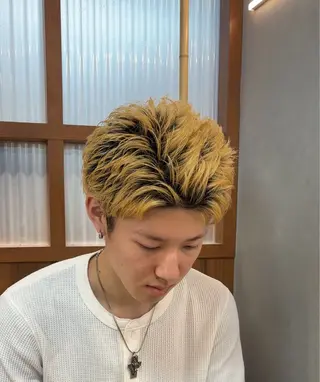 ショート メンズ 山口 摩七斗のヘアスタイル