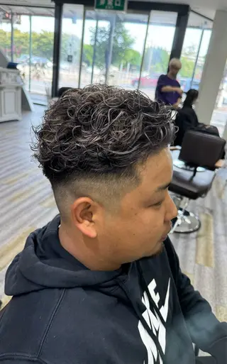 ショート カラー パーマ メンズ 【メンズ特化】岩瀬 武【メンズパーマ】のヘアスタイル