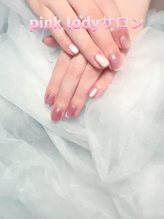 ネイル pink ladyサロン所属・べ にのネイルデザイン