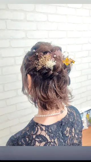 ヘアアレンジ 韓国風/小顔レイヤー /艶カラーのヘアスタイル