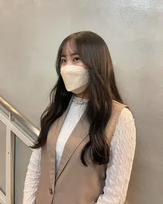 ロング カラー 透明感カラー/顔周り レイヤー/髪質改善のヘアスタイル