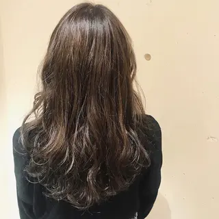 ロング カラー スナコザワ レナのヘアスタイル