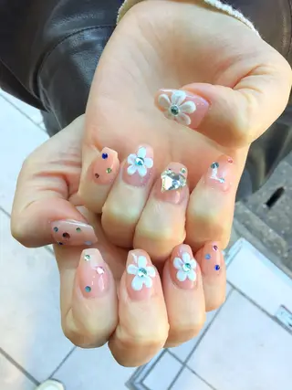 ネイル Nest 岩崎のネイルデザイン