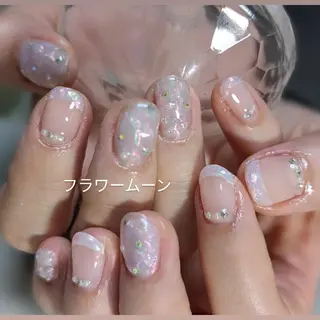 ネイル フラワー ムーンのネイルデザイン