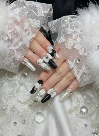 ネイル 24時間営業 UNABOMBAのネイルデザイン