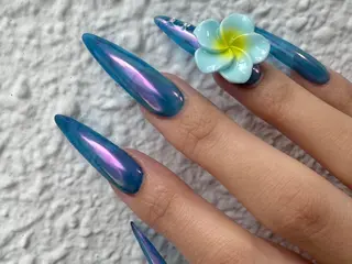 ネイル yuri 🌈のネイルデザイン