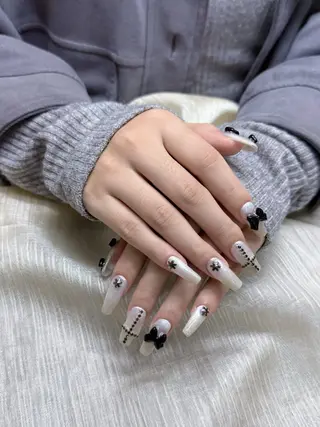 ネイル R nailsalon所属・Rネルサイン よ よのネイルデザイン