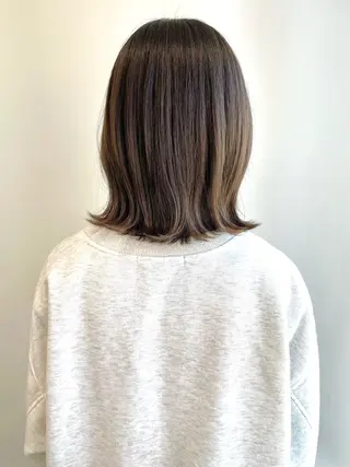 ミディアム カラー 壽真央 /ブリーチカラーのヘアスタイル